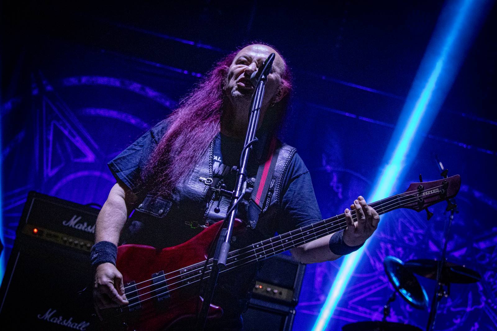 Black metal přišel o jednu ze svých legend. V 63 letech zemřel Cronos, zpěvák a kytarista Venom