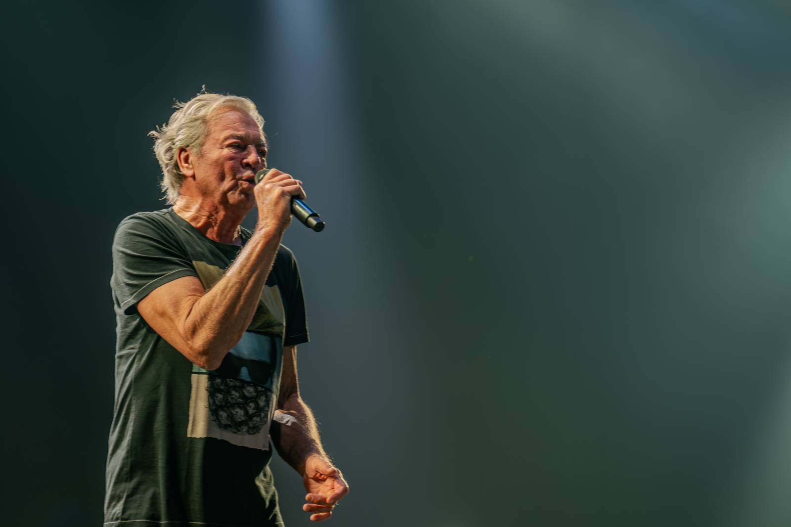 LIVE: Nejsilnější momenty na koncertě Deep Purple zařídila voda – Vltava a Smoke On The Water