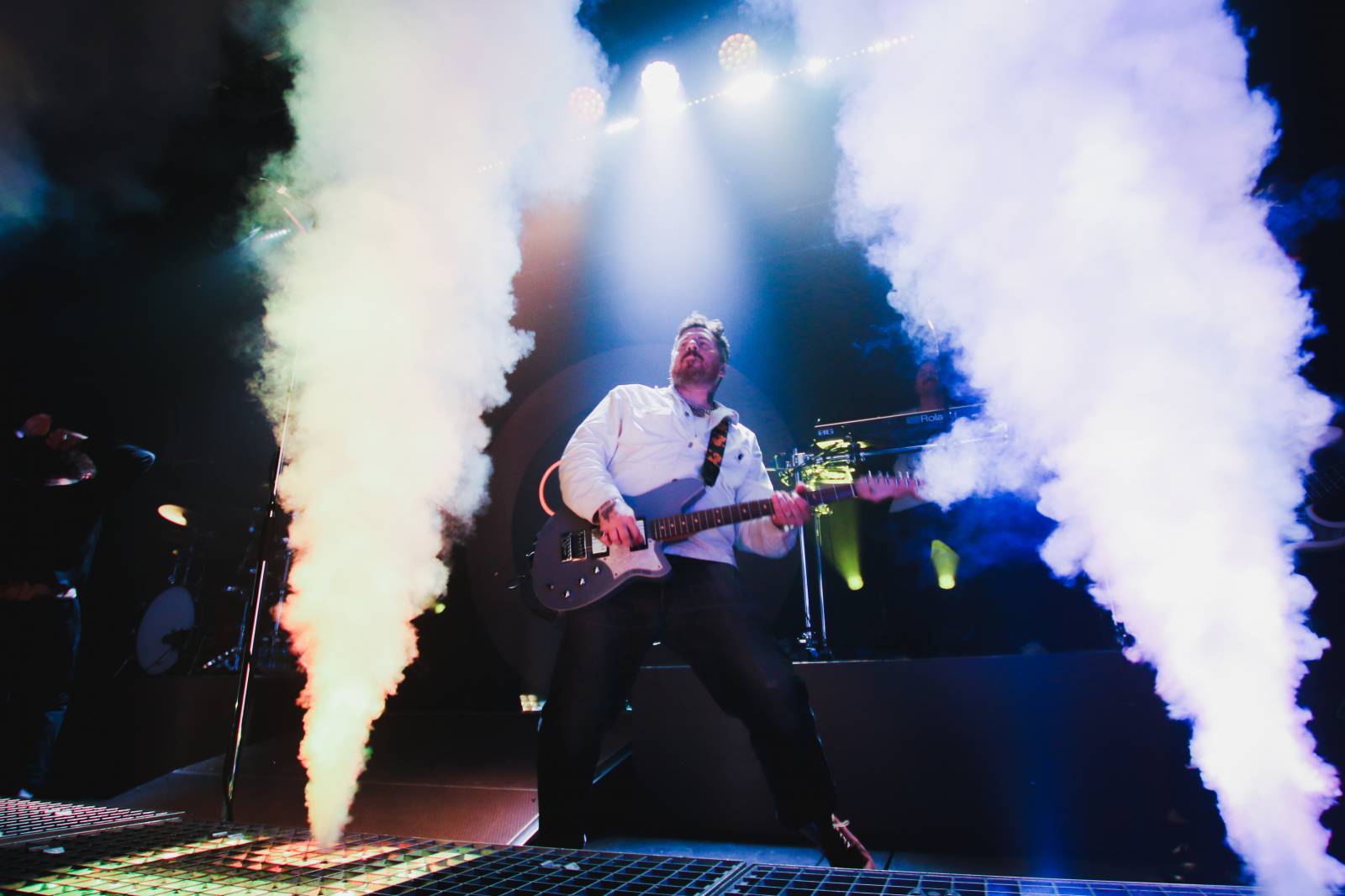 LIVE: Květiny, démoni a moshpit přes celý sál. The Devil Wears PRAHA