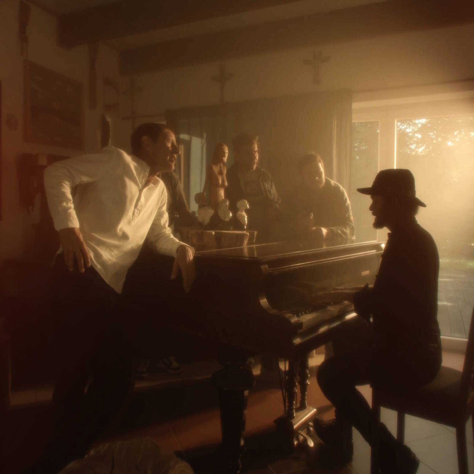 TOP 7 videoklipů týdne: Pedro od Wohnout se vrací na scénu, České srdce zachycuje atmosféru babího léta a Sebastian s Benem Cristovao vsadili na tvrdý rock
