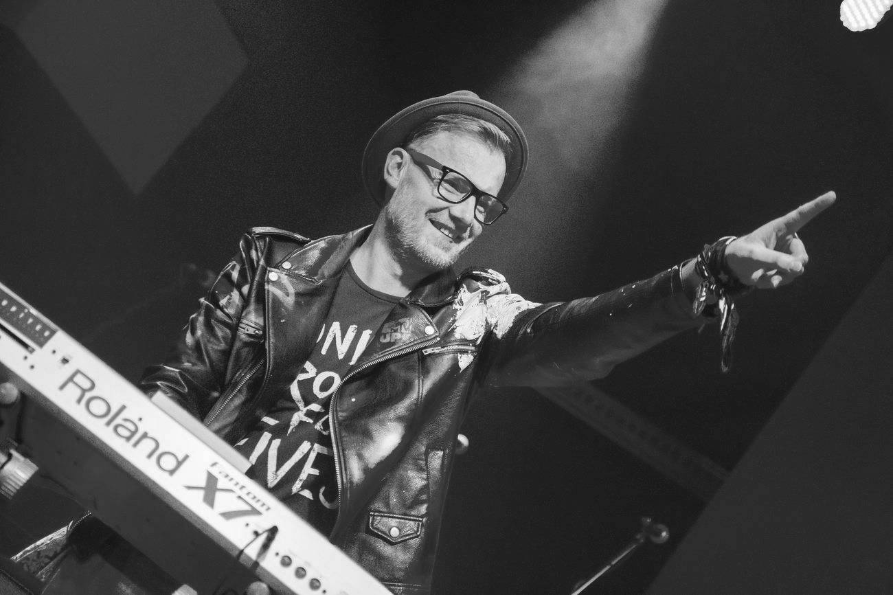 Zemřel David Šmídt, bývalý klávesista Eddie Stoilow a ředitel rádií Evropa 2 a Frekvence 1