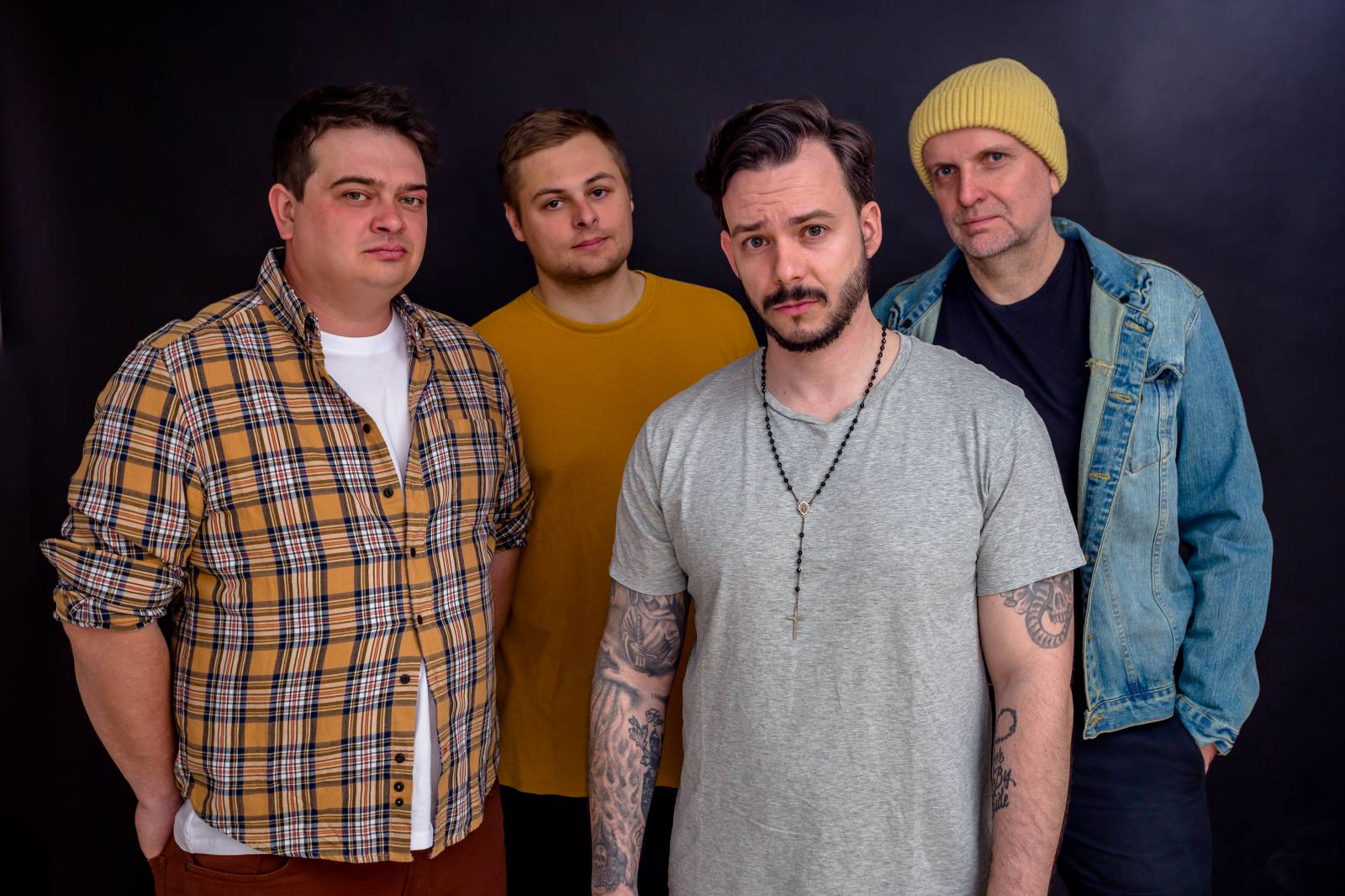 PREMIÉRA: No Heroes objevují v Happiness skutečné štěstí