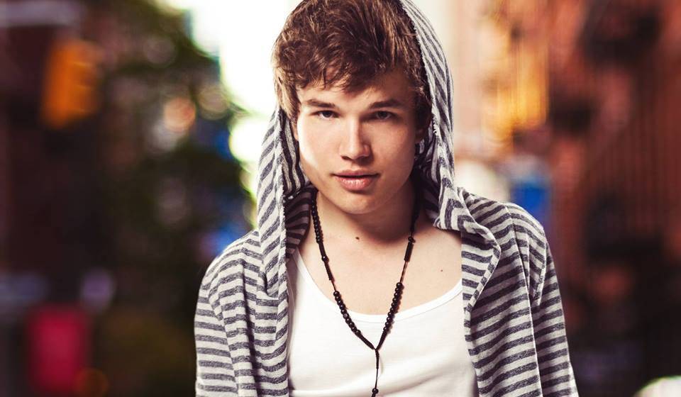 Martin Harich v britském X Factoru postoupil mezi posledních šestnáct finalistů