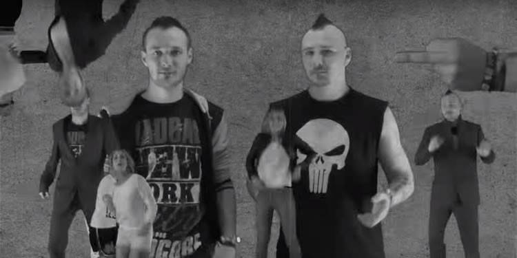 Podlehl Ivan Mládek metalu? Nová verze Jožina z bažin baví celý internet