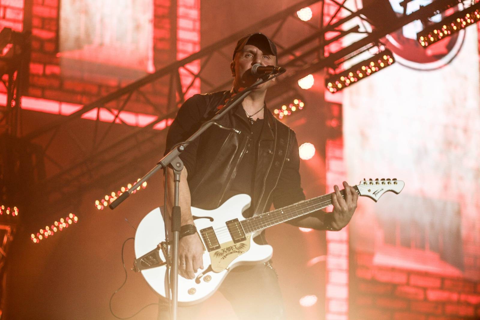 Nový klip Kabátu se vyšplhá až k šesti nulám. Prý bude na světové úrovni