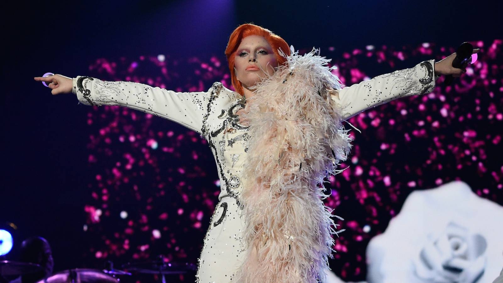 Syn Davida Bowieho zkritizoval poctu od Lady Gaga na Grammy: Prý je duševně zmatená