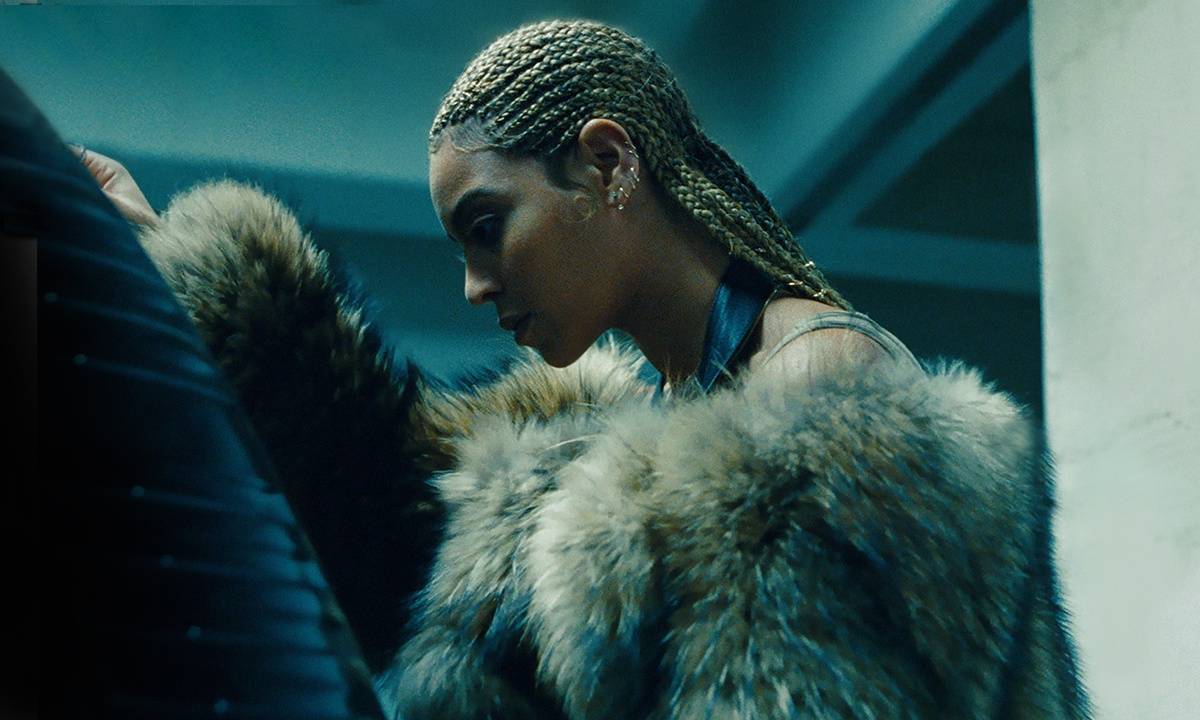 Beyoncé vstoupila podruhé do stejné řeky: Album Lemonade vydala bez ohlášení