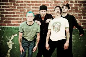 Red Hot Chili Peppers se vrátí do Prahy! Kupte si lístek a dostanete zdarma nové album