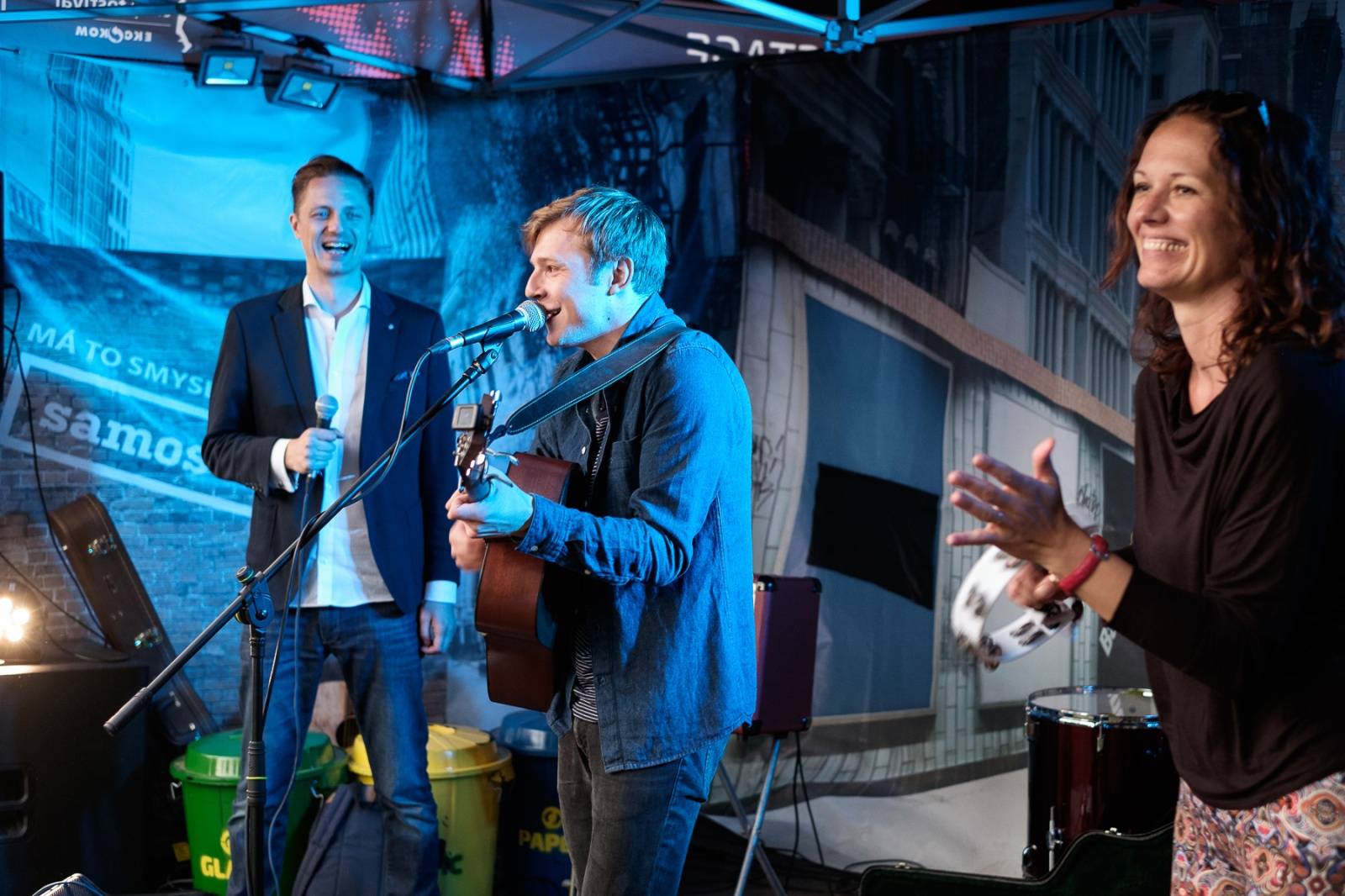 REPORTÁŽ: Buskingem k recyklaci