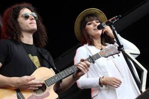 Sobotní Okoř zahájí Ewa Farna, kromě hudby dojde i na zorbing nebo kuchařskou show