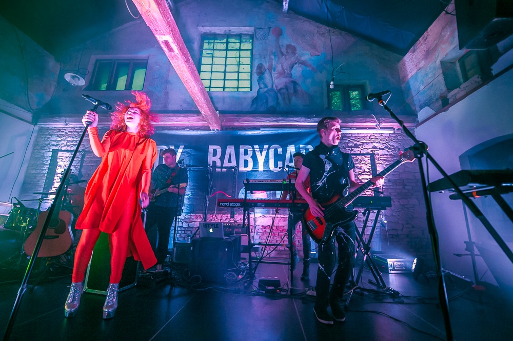 Rock for Churchill klepe na dveře, rozezní ho Dub FX, Modestep nebo Nneka