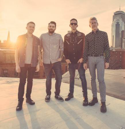 Do Rock Café přijedou otec se synem, Continental předvedou novou desku