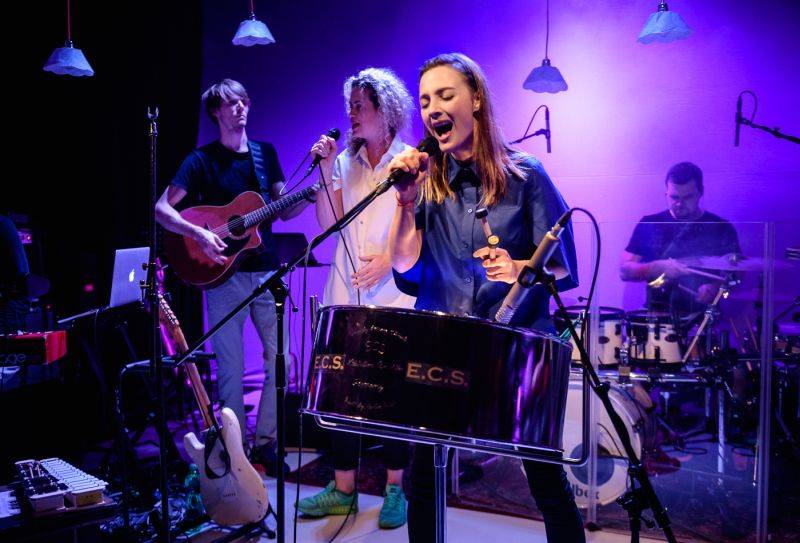 Barbora Poláková se na turné ptá: Kdo je tady víc než ty?