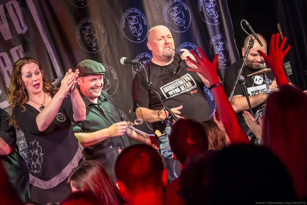 Díky, že můžem: Letošní 17. listopad se bude na Národní třídě slavit hudbou