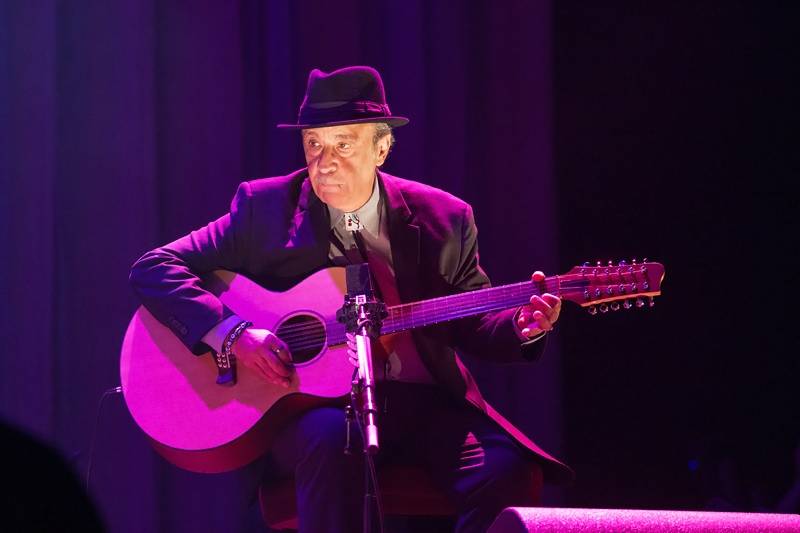 Zemřel Leonard Cohen, legendární písničkář a autor hitu Hallelujah