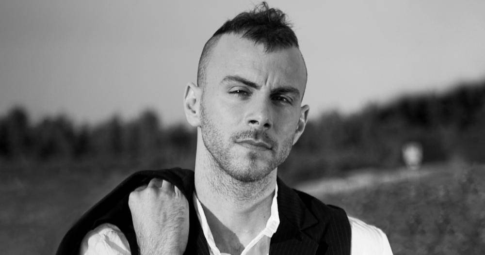 Asaf Avidan provede posluchače v MeetFactory melancholickým labyrintem své duše