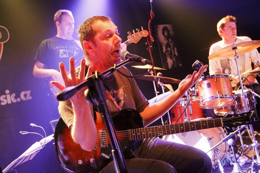 Xavier Baumaxa vydá desku duetů se zpěvačkami - po tom, co vybere peníze