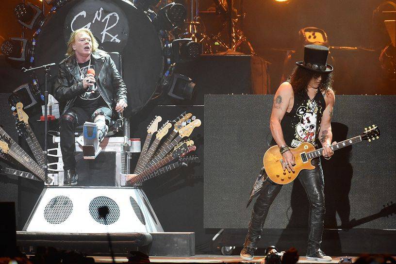 Původní Guns N' Roses konečně v Praze: Axl, Slash a spol. zahřmí na letišti v Letňanech!