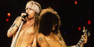Původní Guns N' Roses konečně v Praze: Axl, Slash a spol. zahřmí na letišti v Letňanech!