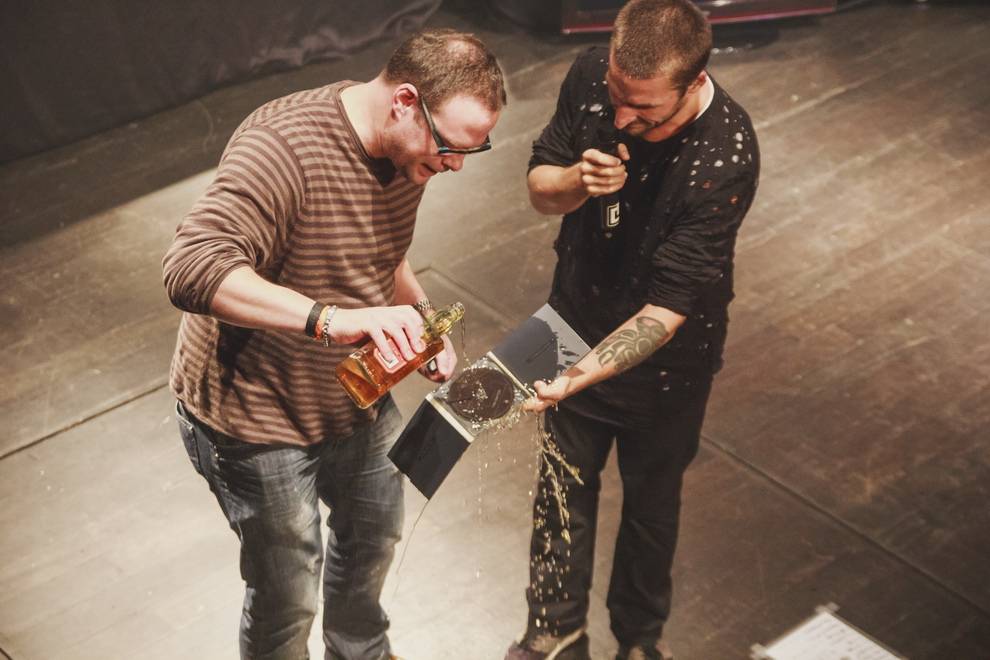 Nu-metalisté Crazy Town vrátí v Rock Café čas a vezmou nás na začátek tisíciletí. Budou u toho i The.Switch