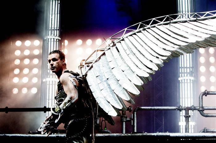 Pátek třináctého ve znamení Rammstein: Česká kina ovládne unikátní dokument a koncert