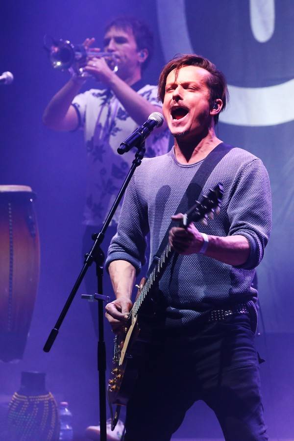 AUDIO: Chinaski už nenapíšou další Punčocháče, přesto nepláčou. V novém singlu, na květnové desce ani na podzimním turné