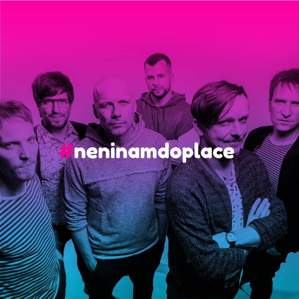 AUDIO: Chinaski už nenapíšou další Punčocháče, přesto nepláčou. V novém singlu, na květnové desce ani na podzimním turné