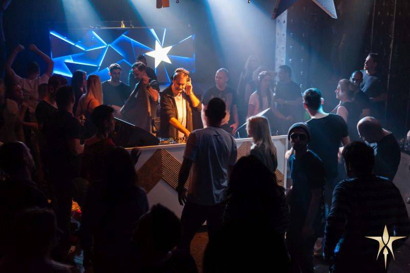 Klubovka FX Room představí 10. února hned tři speciální hosty