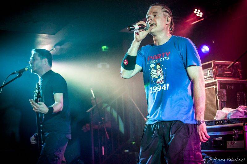 Dog Eat Dog prolomí desetileté čekání novým EP, v Česku zahrají hned čtyřikrát