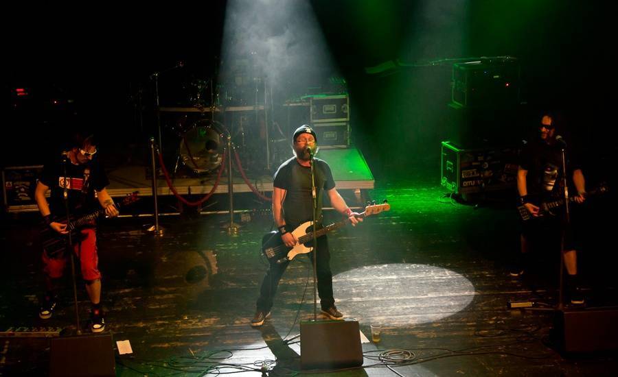 Horkýže slíže slaví 25 let pětadvacetkrát v českých klubech, turné zahájili vyprodanými koncerty v Brně