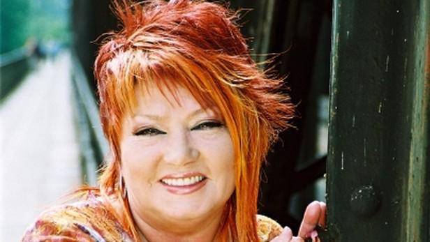 Zemřela Věra Špinarová, malá velká dáma českého poprocku. Bylo jí 65 let