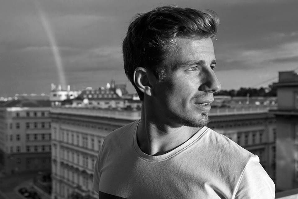 Cargo Gallery připlouvá zpět na Náplavku. O zábavu v lodním klubu se v dubnu postarají Dan Bárta, En.dru a JeN Hovorka