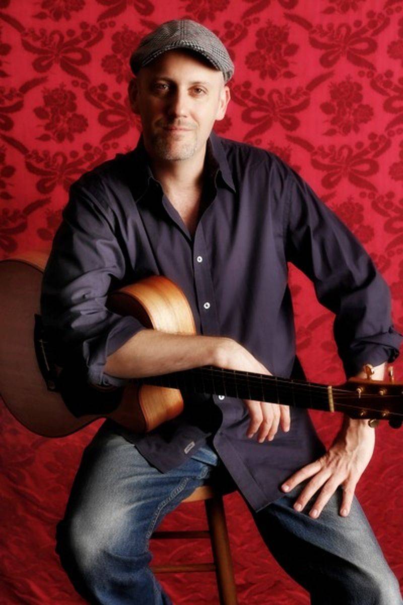 Kytarový mág Tommy Emmanuel odehraje v neděli v Praze jediný letošní koncert ve střední a západní Evropě