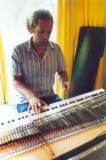 Zemřel Toby Smith, původní klávesista Jamiroquai