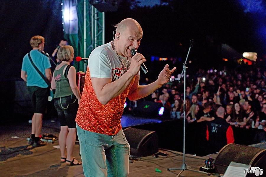 Tři sestry budou slavit na květnovém open airu 32 let. Z Británie jim přijedou popřát Sex Pistols Experience