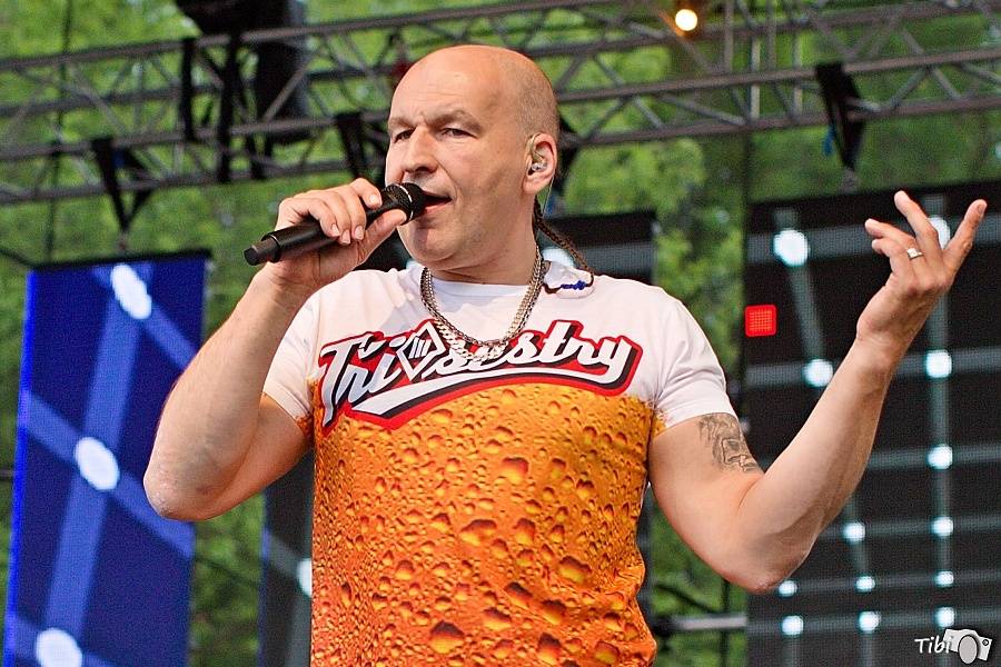 Tři sestry budou slavit na květnovém open airu 32 let. Z Británie jim přijedou popřát Sex Pistols Experience