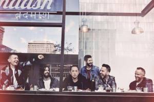 Nové desky: Linkin Park přicházejí s popem, Rammstein se živákem z Paříže, Michal Hrůza je Sám se sebou