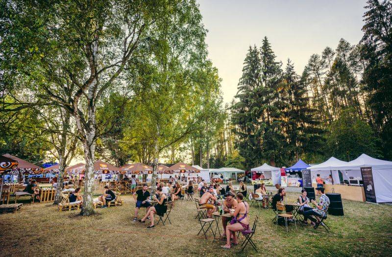 Fingers Up zve do Mohelnice na Priessnitz, Zrní, Lake Malawi i bazén