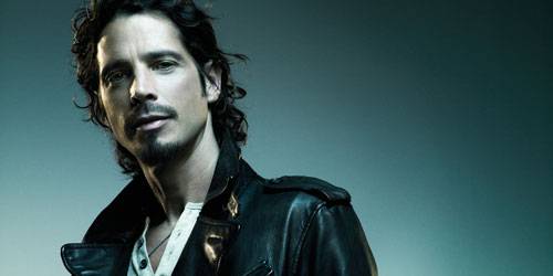 Soudní expert potvrdil, že Chris Cornell spáchal sebevraždu. Oběsil se v koupelně