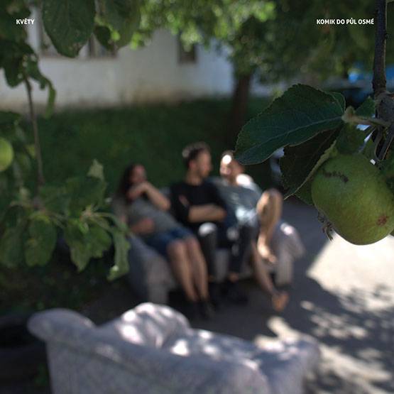 Nové desky: Vladimir 518 nahrával bez kompromisů, Monkey Business zvou do Kavárny de Luxe