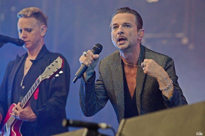 Depeche Mode zrušili koncert v Minsku, Dave Gahan byl hospitalizován v nemocnici