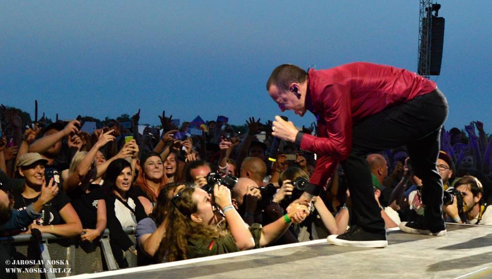 Linkin Park po smrti Chestera Benningtona zrušili turné. O budoucnosti kapely zatím není jasno