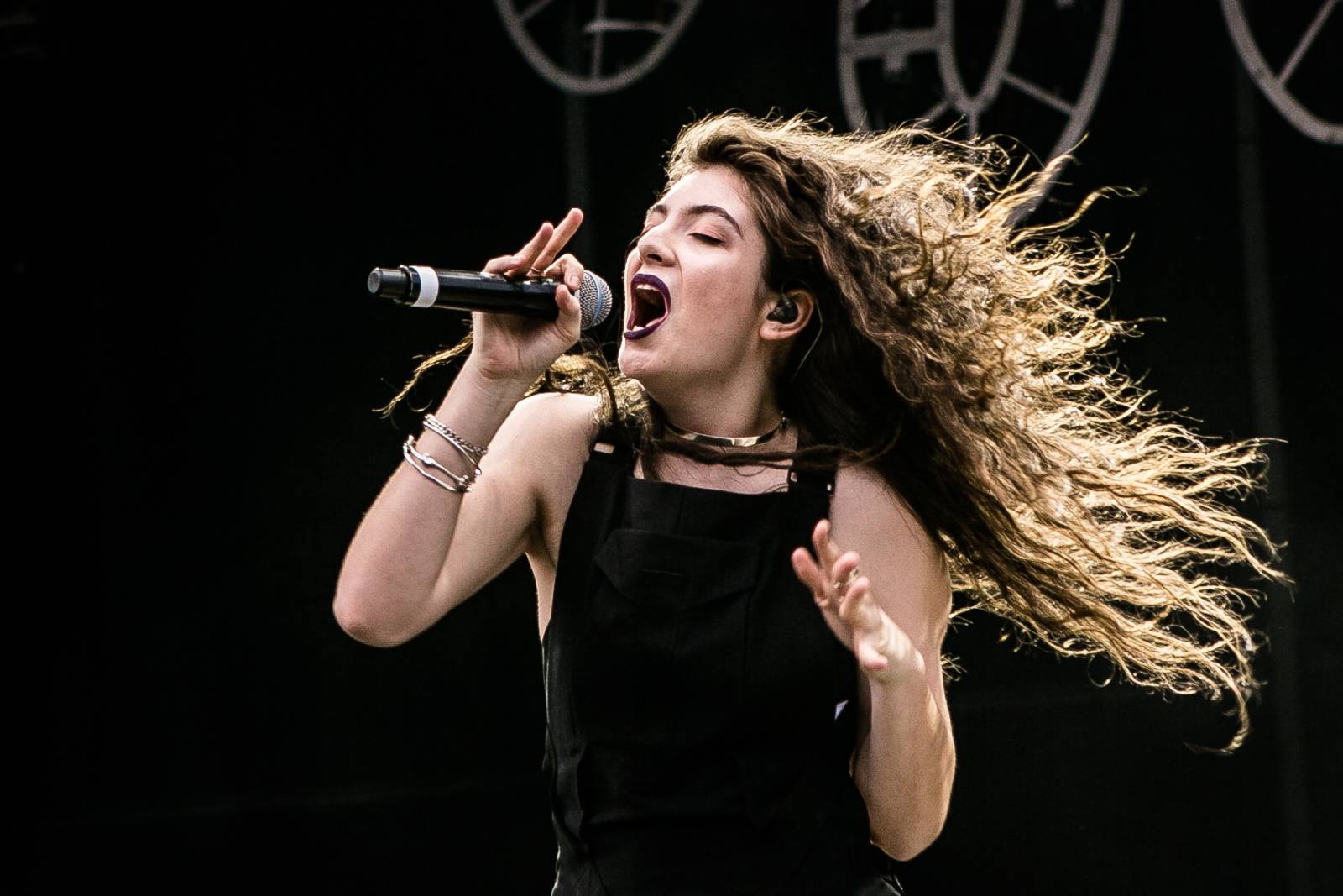 Na festivalu Lollapalooza Chicago došlo během koncertů Lorde a Muse k evakuaci