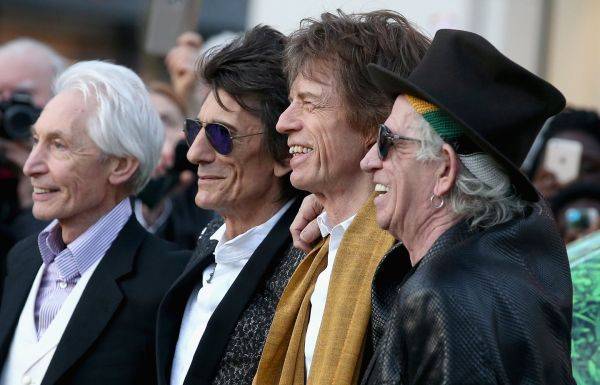 Ronnie Wood z Rolling Stones měl nádor na plicích. Chemoterapii odmítl, nechtěl přijít o vlasy