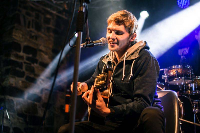 Universal představil talenty domácí scény, Poetika křtila desku, debutovala kapela Platonic