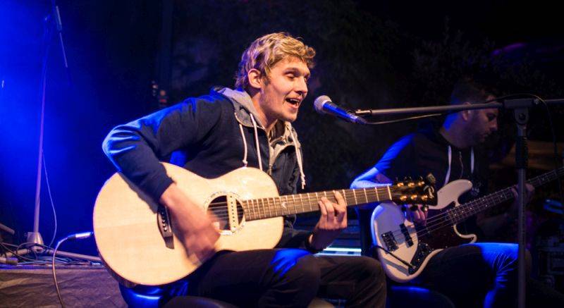 Universal představil talenty domácí scény, Poetika křtila desku, debutovala kapela Platonic