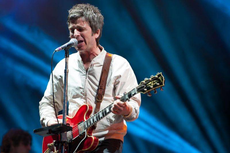 Noel Gallagher se svými High Flying Birds vzlétne příští rok v pražské Lucerně
