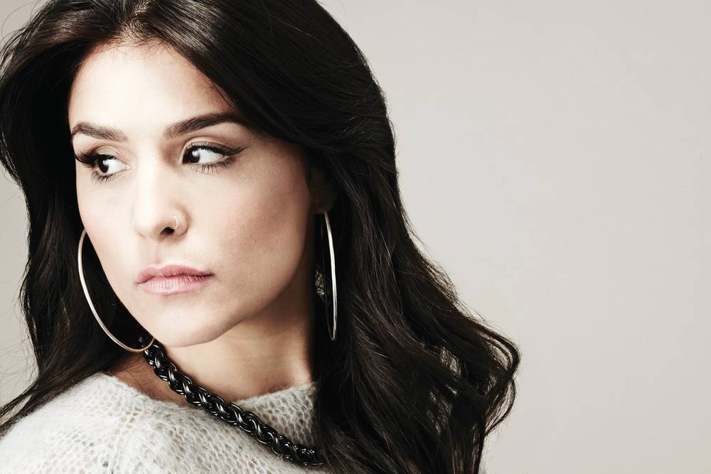 Jessie Ware se vrátí do Prahy po pěti letech, zazpívá písně z desky věnované rodině