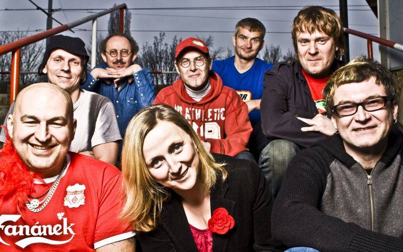 Tři sestry a Alkehol se spojí na turné Sudová přitažlivost, slibují výčep přímo na pódiu