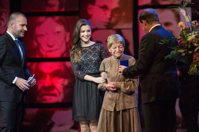 Festival svobody 17. listopadu ovládne Prahu, na Václavském náměstí vystoupí Laco Deczi nebo Zrní